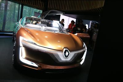 Renault Symbioz autonomous electric concept 